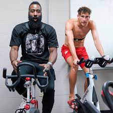 As of 2021, leon goretzka's is not dating anyone. Leon Goretzka Wiki 2021 Girlfriend Salary Tattoo Cars Houses And Net Worth