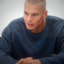 Marlon Classic: A Timeless Edit You Can't Miss