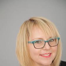 I Am Extremely Absolutely Boiling: Charlie Lold: 9780141334950: Amazon.com:  Books