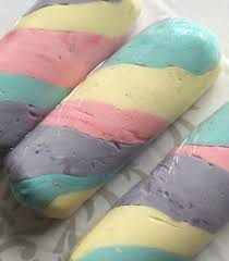 Savon Pate A Modeler 1 Dose De Maizena 1 3 De Dose De Savon Liquide Ici Base Lavante Bio Aroma Zone Colorant Alimentaire Pigments Naturels Film Alimentaire