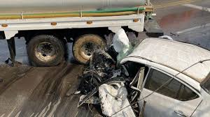 6 muertos en ( tres eventos el primero solo lesionados, a unos 500 mts dos muertos y a otro 500 mts los 3 muertos y a otros 200 mts muertos) 15 lesionados 7 traslados autos 15 2 trailers aproximado de 13 motos involucrados. Accidente En La Mexico Cuernavaca Deja Al Menos Un Muerto