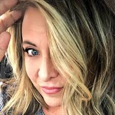 Emily Romine's Instagram, Twitter & Facebook