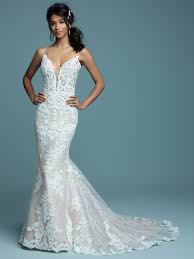Charn and thainá bak had an intimate wedding in tulum, mexico, in january of 2021. Tuscany Lynette By Maggie Sottero Lace Plunge Neck Wedding Dress