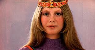 Marlene August's Instagram, Twitter & Facebook