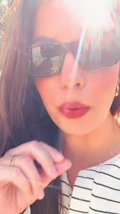 Léo Confuses Bear for Dog in Canada