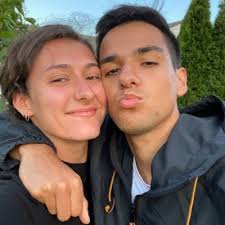 Jessica Nicholson (@JNicholson46123)