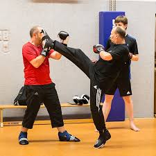 Und gerade bei kampfsportarten wie dem kickboxen ist es ein im wahrsten sinne des wortes hart zu erkämpfender. Taekwon Do Sportverein Castrop Rauxel Kickboxen