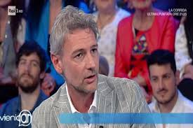 His birthday, age, zodiac sign, his family, and more. Roberto Farnesi Ecco Come Vivevo Prima Del Successo
