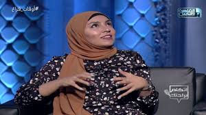 هنا في كتب التفسير الكثير من اهل التفسير بيذكروا انه سليمان عليه السلام من حبه للخيل قال لانها تذكره بالجهاد في سبيل الله والامور هاي من حبه نسي الصلاة. ÙƒØ§Ø±Ù…Ù† Ø¨ØµÙŠØ¨Øµ Ù„Ù† Ø£ØºÙŠØ± ÙÙŠ Ø´ÙƒÙ„ÙŠ ÙˆØ£Ø­Ø¨ Ø§Ù„Ø·Ù‡ÙŠ ÙÙŠ ÙˆÙ‚Øª ÙØ±Ø§ØºÙŠ