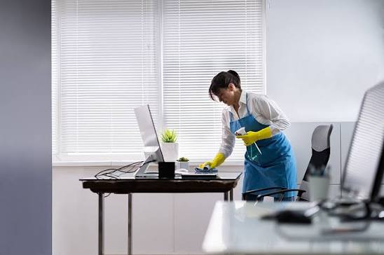 BR1 Executive Office Specialists performing desk and computer cleaning