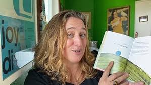 Get Out of My Head: Inspiration for Overthinkers in an Anxious World: Arthur,  Meredith, Rosenberg, Leah: 9780762497690: Amazon.com: Books