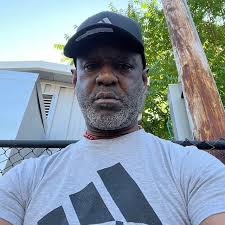 Scammer alert people, The picture is Malinda Weekly, CEO of a health  facility, Google it