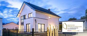 Klicken sie hier um mehr informationen zu dieser webseite zu erhalten. Einsteigerhaus Mit Raffinierten Details Favorit Massivhaus