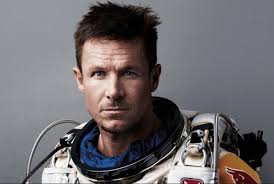 Plus haut saut en parachute de l'histoire : Felix B