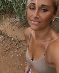 Who Was Kyle Marisa Roth? All About the Late TikToker Known for Her  Controversial Videos