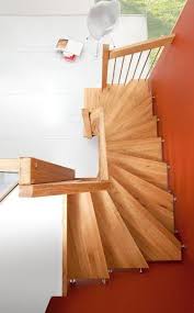 Platzsparend Ermoglicht Diese Form Den Aufstieg Foto Treppenmeister Treppe Wohnung Einrichten Haus