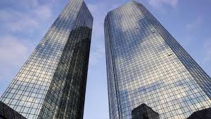 È saltato il tentativo di fusione tra la deutsche bank e commerzbank, le quali avrebbero creato un nuovo istituto finanziario da oltre 1.800 miliardi di asset e 140 mila dipendenti. Francoforte Calo Per Deutsche Bank