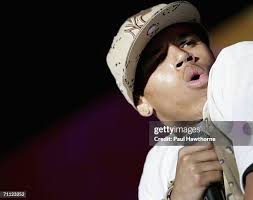 122 Giants Chris Brown Photos & High Res Pictures