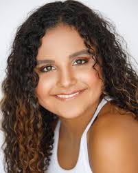 Annette Romo's Instagram, Twitter & Facebook