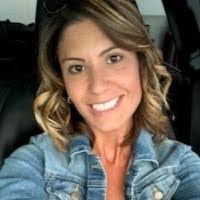 Michelle Kinnear's Instagram, Twitter & Facebook