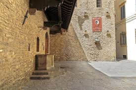 Beyond The Page 10 Fascinating Literary Destinations For Bookworm Globetrotters Armchair Travel House Museum Globe Trotter