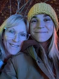 Cindy Rix's Instagram, Twitter & Facebook