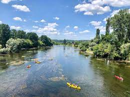 This diversity in landscapes and soil allows it to specialize in cereals, fruits, wine. The Perigord And The Dordogne Holidays In Dordogne Perigord Holidays Perigord