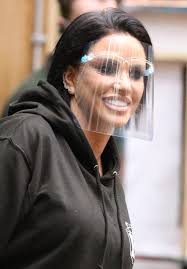 Jun 03, 2021 · model and reality star katie price just made a very unfortunate mistake on social media, swiftly deleting the post as fans rushed to warn her. Katie Price Out In Leeds 03 10 2021 Celebmafia