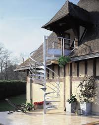 Escalier D Exterieur Des Escaliers En Bois Alu Acier Avec Rampe Escalier Exterieur Escalier Exterieur Beton Et Escalier Bois
