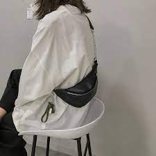 Tas selempang merupakan salah model tas yang sangat umum digunakan para wanita. Spot Ins2020 Tas Selempang Dada Pinggang Kecil Gaya Korea Untuk Wanita 2019 Shopee Indonesia