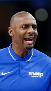 Memphis basketball coach Penny Hardaway reacts to Caleb Mills injury
