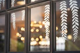 So ist sichergestellt, dass ihr auf jeden fall einen absolut individuellen gutschein überreichen werdet, über den sich der beschenkte richtig freuen wird. Fensterbilder Mit Kreidemarker Malen 9 Tipps Fur Perfekte Ergebnisse