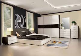 Kamar tidur minimalis sangant memaksimalkan ruangan yang ada, dan juga furniter yang digunakan adalah furniter yang bermoder modern. Desain Kamar Tidur Desain Kamar Tidur Kecil Minimalist Modern