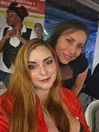 Mo amoga Sidney Ortiz, organozadora del evento