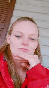 Lily Schultz's Instagram, Twitter & Facebook