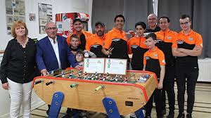 Voir un match de football en direct ? Baby Foot Seul Club Du Nord Le Baby Foot D Avesnes Les Aubert Brille Avec Ses Jeunes