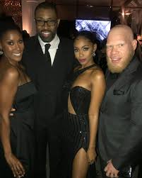 Retired vigilante jefferson pierce gets pulled back into the fight as his alter ego. Cast Of Tv Series Black Lighting Black Lightning Tv Show Black Lightning Black Hollywood