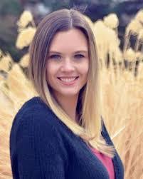 Ashley Sutherland's Instagram, Twitter & Facebook