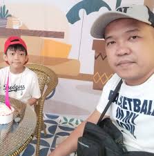 Some studies say that male hair loss starts at the early age of 20s. Visit  our free hair and scalp clinic in the following locations and check if you  have early signs