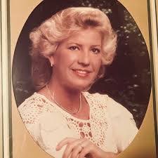 Sheri Hinkle's Instagram, Twitter & Facebook