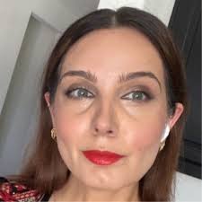 🍉 Calling All Volunteers! 🍉 We're looking for compassionate and reliable  volunteers to join our efforts in supporting families in crisis. They can  help by: • Assisting with scholarship or job… |