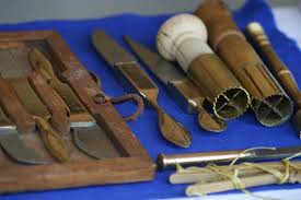 Modern Reconstructions Of Ancient Roman Medical Instruments Ancient Roman Art Ancient Technology Roman Empire