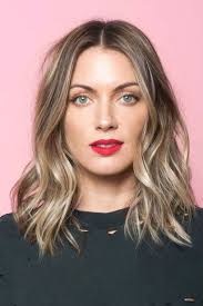 15 idees coiffures pour faire du sport tout en restant. Coiffure Cheveux Mi Longs Les Modeles De 2021