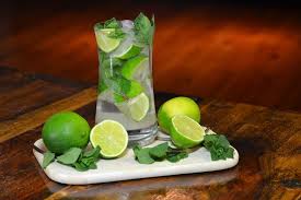 Mojito Aus Kuba Original Rezept Des Leckeren Cocktails Mojito Rezept Mojito Rezepte