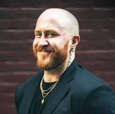 Victor Fraser's Instagram, Twitter & Facebook