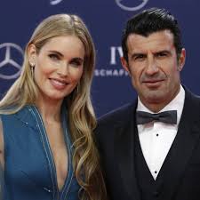 Además del enlace de josé luis santos, hijo de cristina yanes, con fátima úrculo, este fin de semana se ha celebrado otra romántica boda en tarragona, que ha reunido a un buen número de asistentes y rostros conocidos. Fodboldstjerne Bliver Del Af Kongefamilie Ekstra Bladet