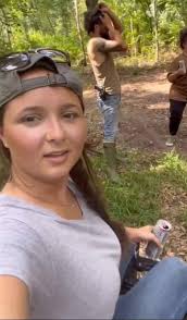 King of the Swamp Troy Landry teams up with a local archeologist and  deckhand Pickle to search for remains of an ancient Native American  civilization in the Louisiana swamps.