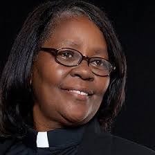 Evangeline Hewitt's Instagram, Twitter & Facebook