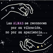 El Despertar Espiritual En Instagram Enamorate De Almas No De Cuerpos Dios Jesus In 2020 Love Phrases Words Beautiful Words