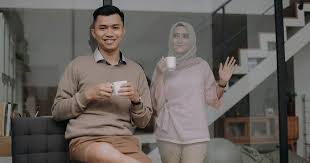 Apa apa pun, carilah yang beriman. Bagaimana Pikat Lelaki Pemalu Ikuti Tips Ini